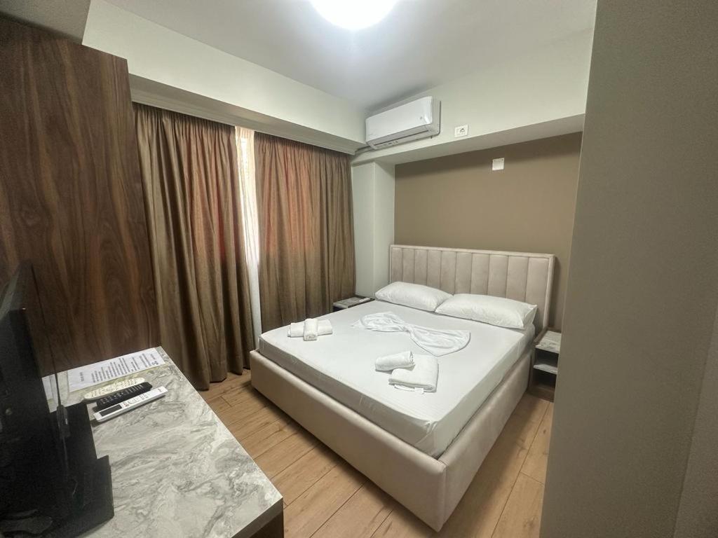 Hotel Her Влёра Экстерьер фото