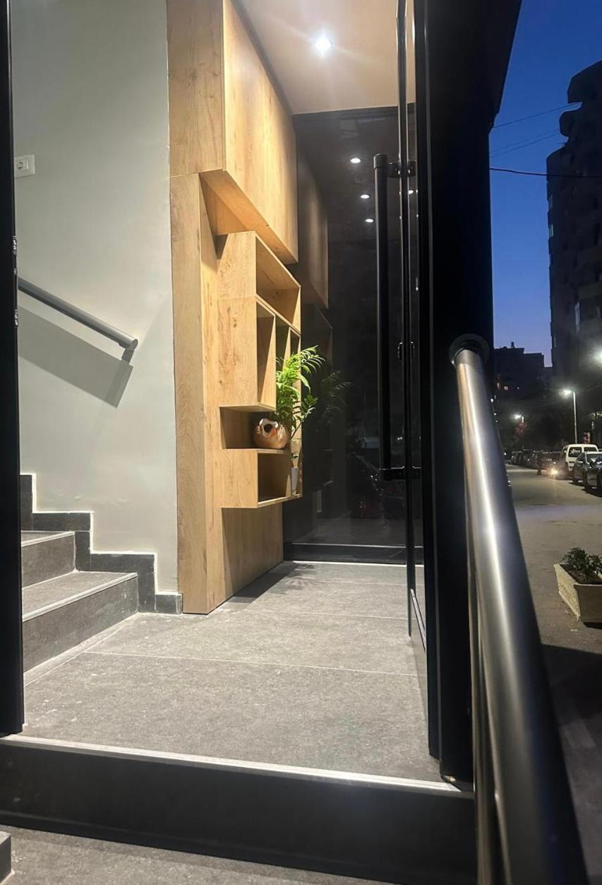 Hotel Her Влёра Экстерьер фото