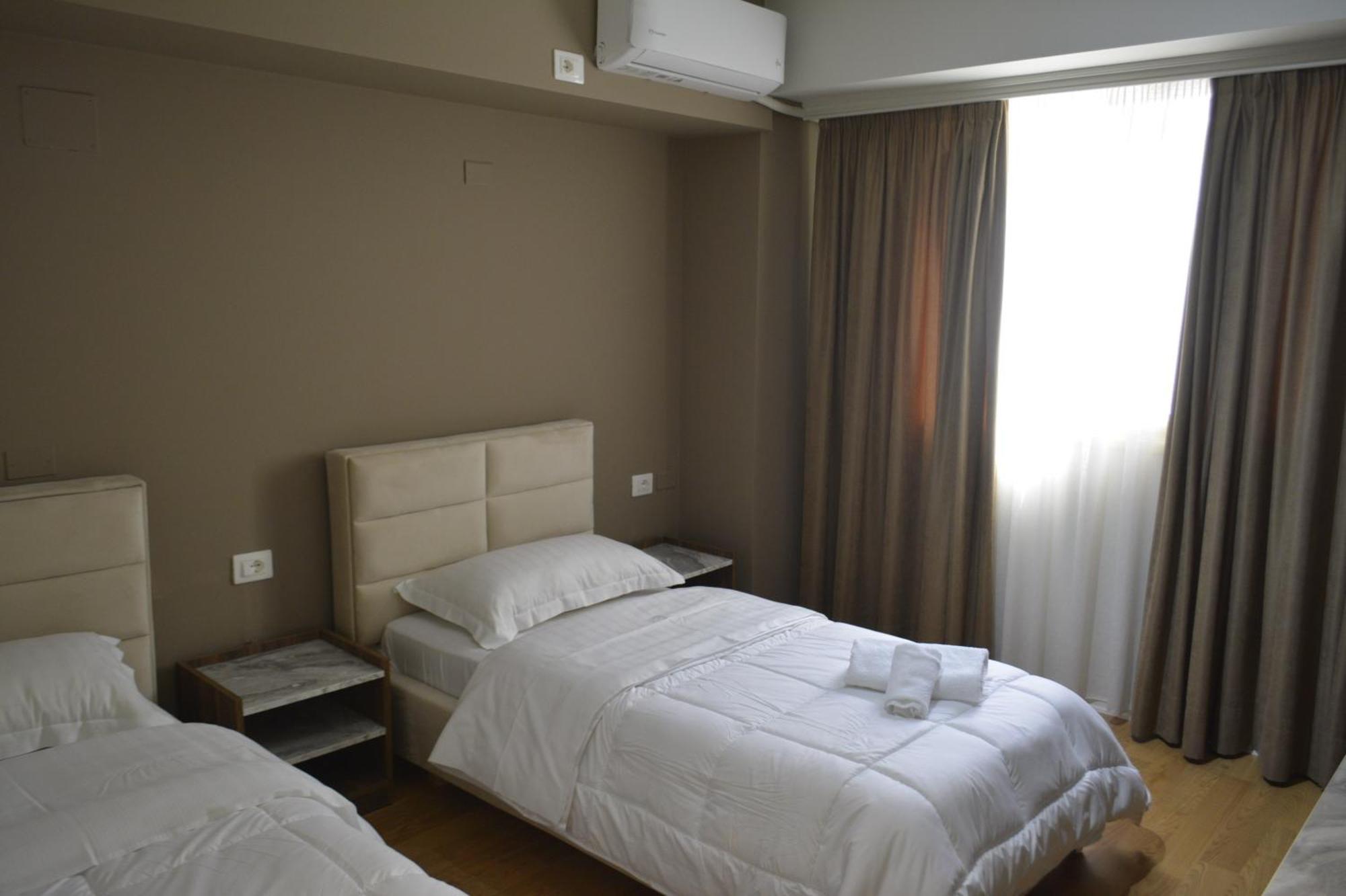 Hotel Her Влёра Экстерьер фото