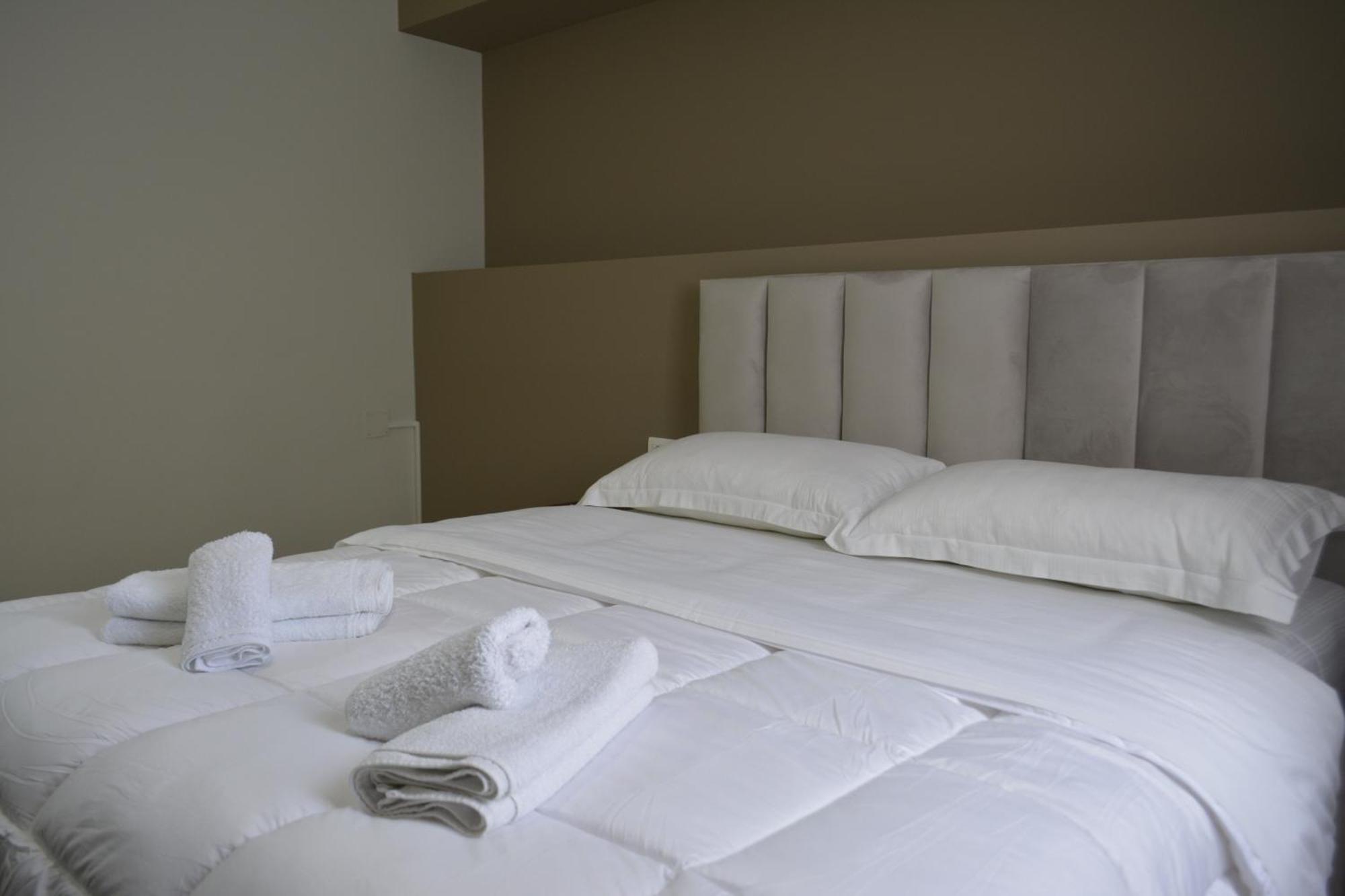 Hotel Her Влёра Экстерьер фото