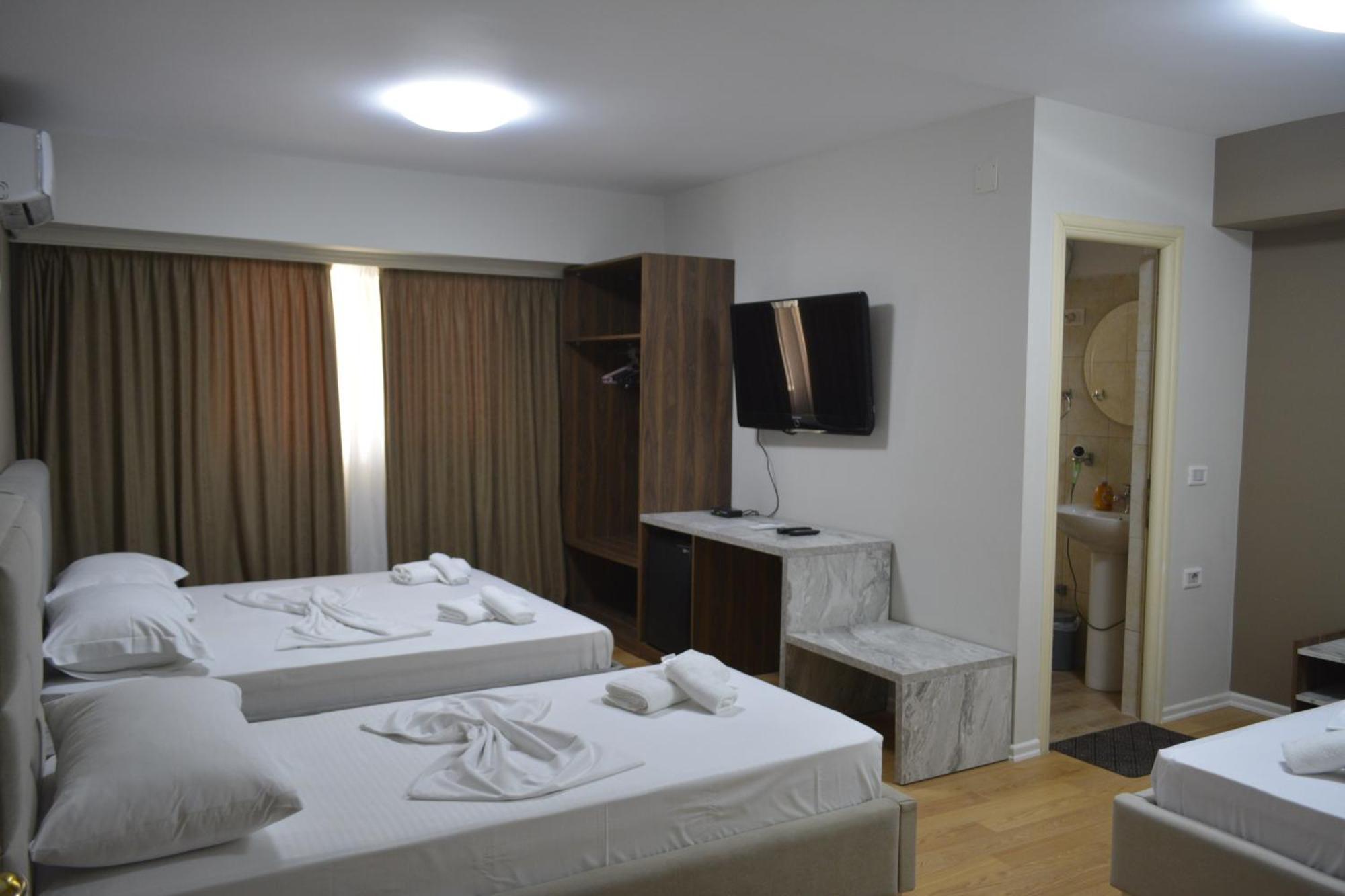 Hotel Her Влёра Экстерьер фото