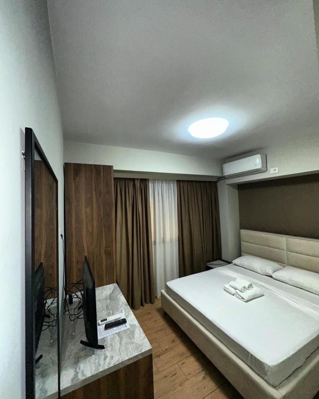 Hotel Her Влёра Экстерьер фото