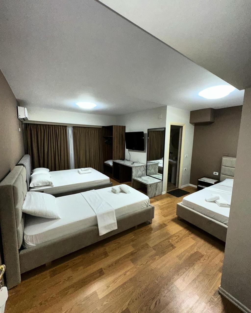 Hotel Her Влёра Экстерьер фото