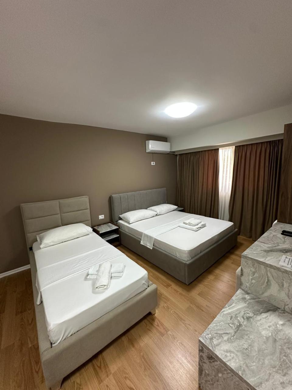 Hotel Her Влёра Экстерьер фото