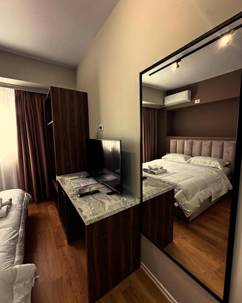 Hotel Her Влёра Экстерьер фото